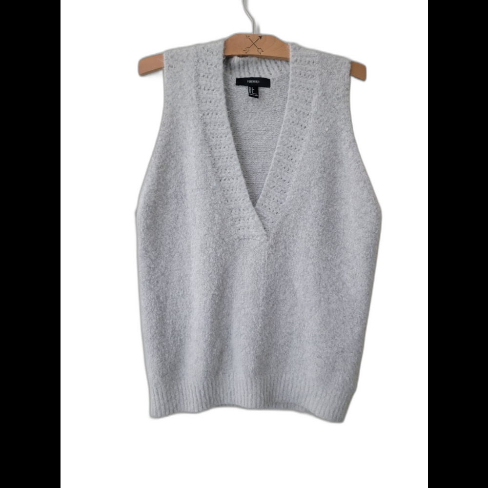 Forever 21 Light Gray V-Neck Knit Sweater Vest